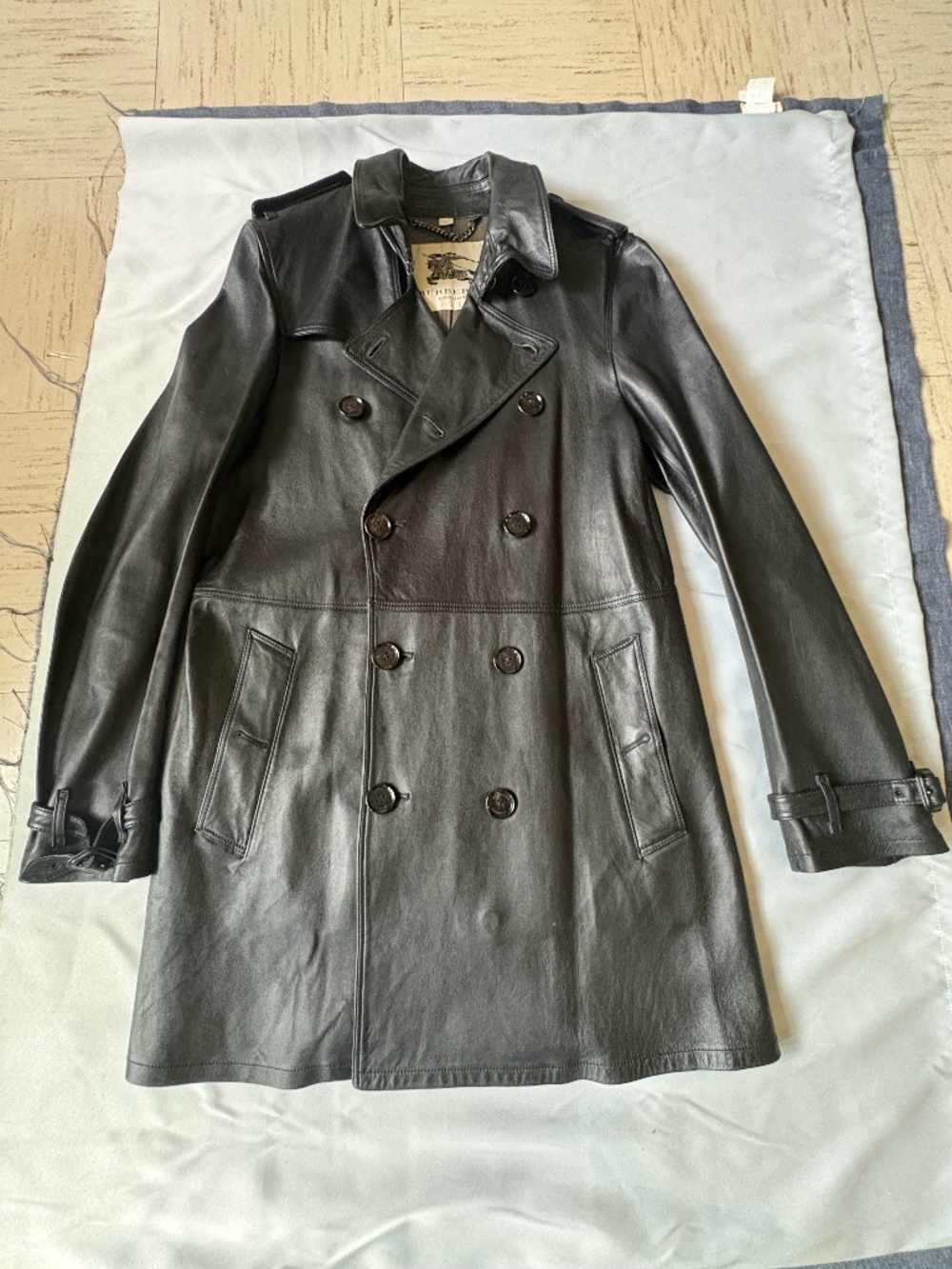 BURBERRY LONDON BRITTION BLACK LEATHER TRENCH COAT SIZE 50(M) - Picture 4 of 16